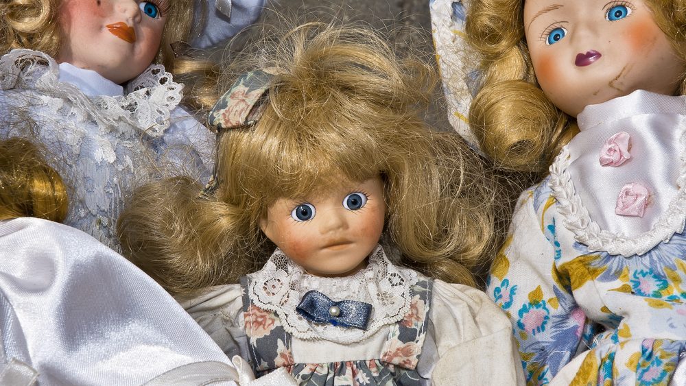 Innocent eyes of a doll-girl.