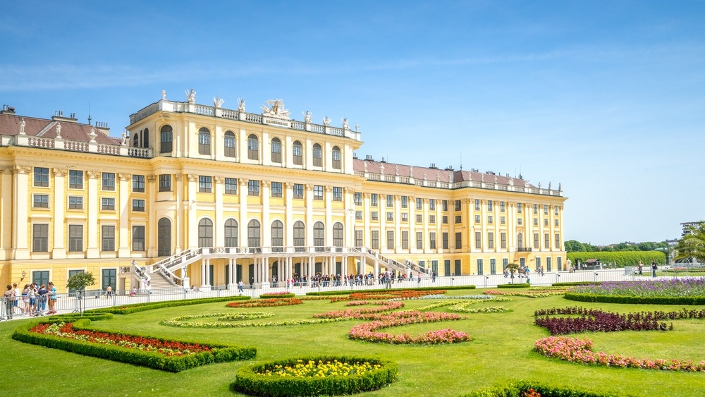 Wien, Österreich - 08.18.2014: Schloss Schönbrunn 